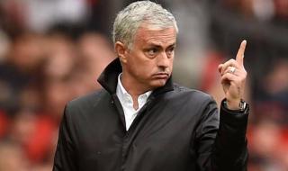 穆里尼奥曼联三年成绩